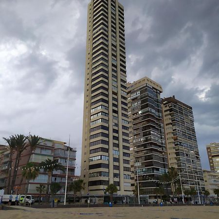 Luminoso Apartamento En Primera Linea De Playa Benidorm Kültér fotó