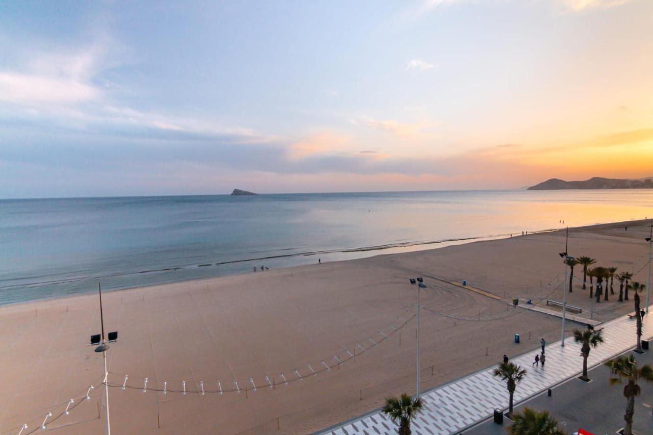 Luminoso Apartamento En Primera Linea De Playa Benidorm Kültér fotó