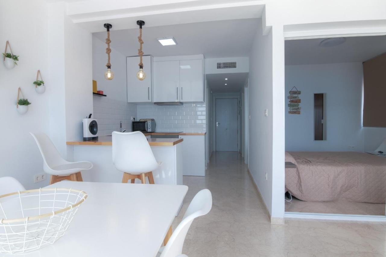 Luminoso Apartamento En Primera Linea De Playa Benidorm Kültér fotó